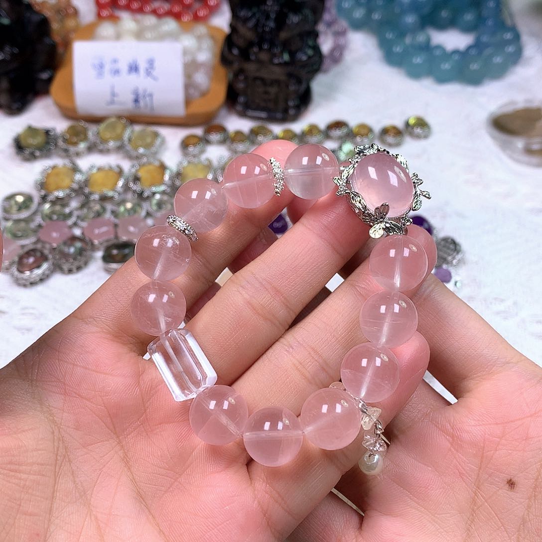 水晶手串未镶嵌粉水晶