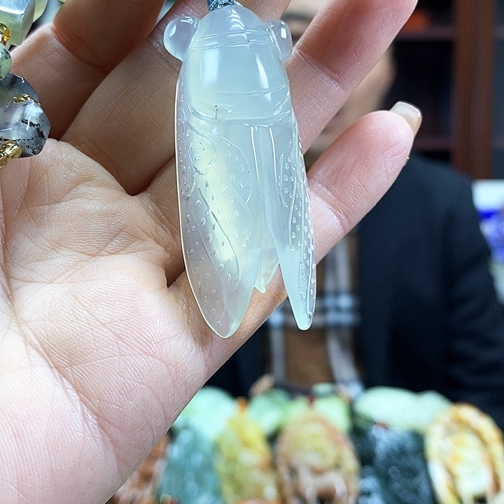 蛇纹石玉吊坠未镶嵌