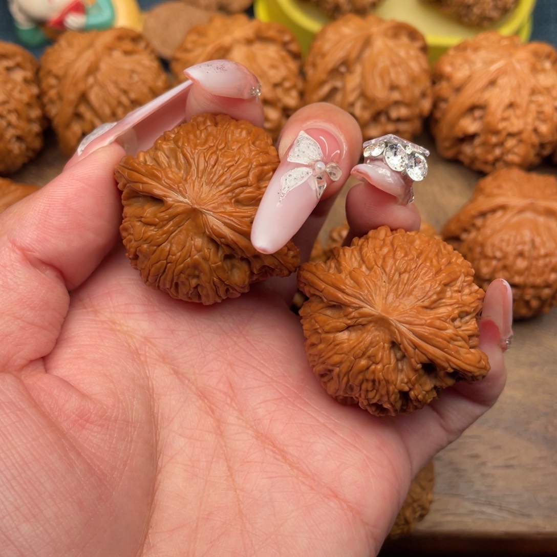 把件文玩核桃全品，毕业房山正磨40，正肩正纹路