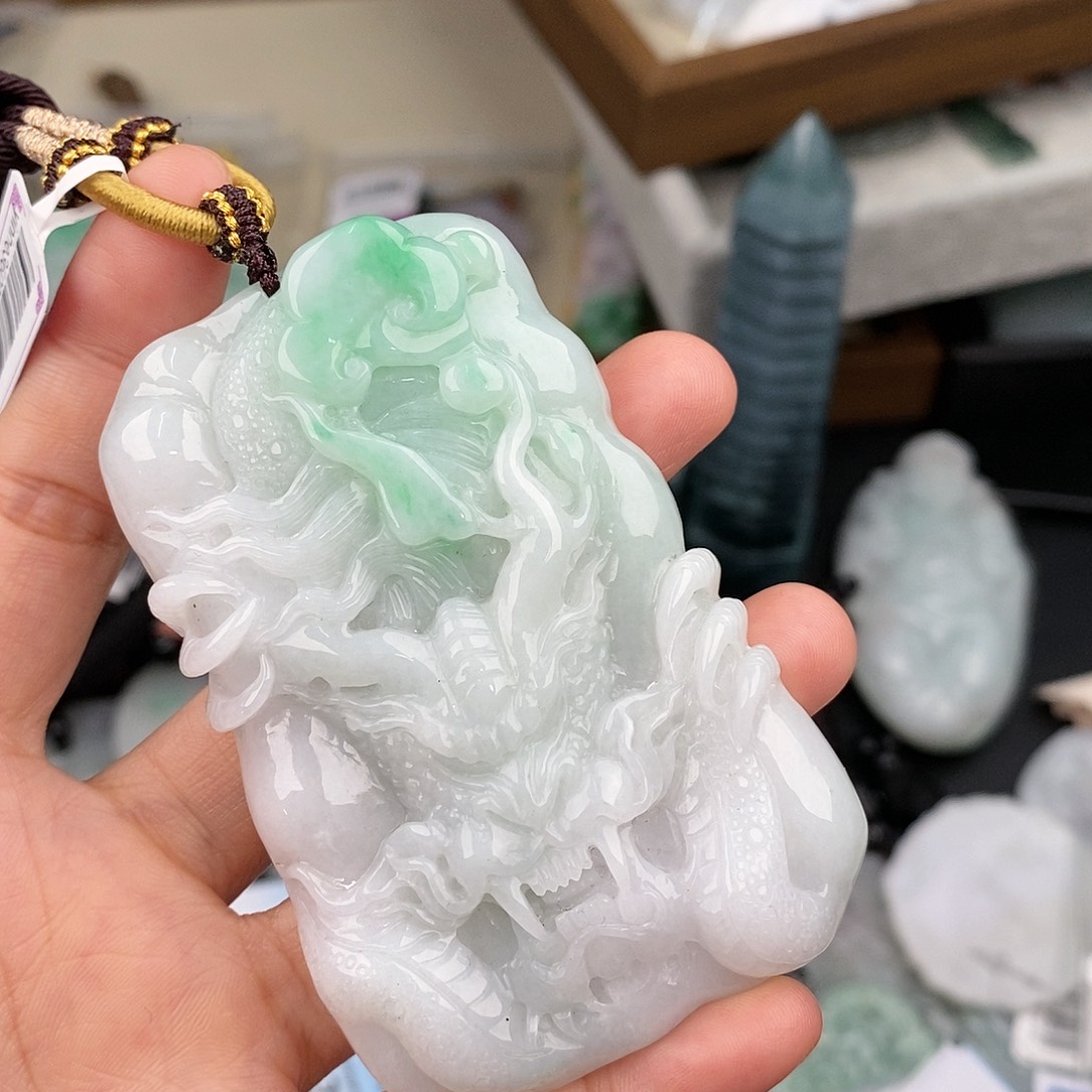 翡翠颈饰未镶嵌一