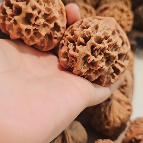 文玩核桃吊坠50帝王