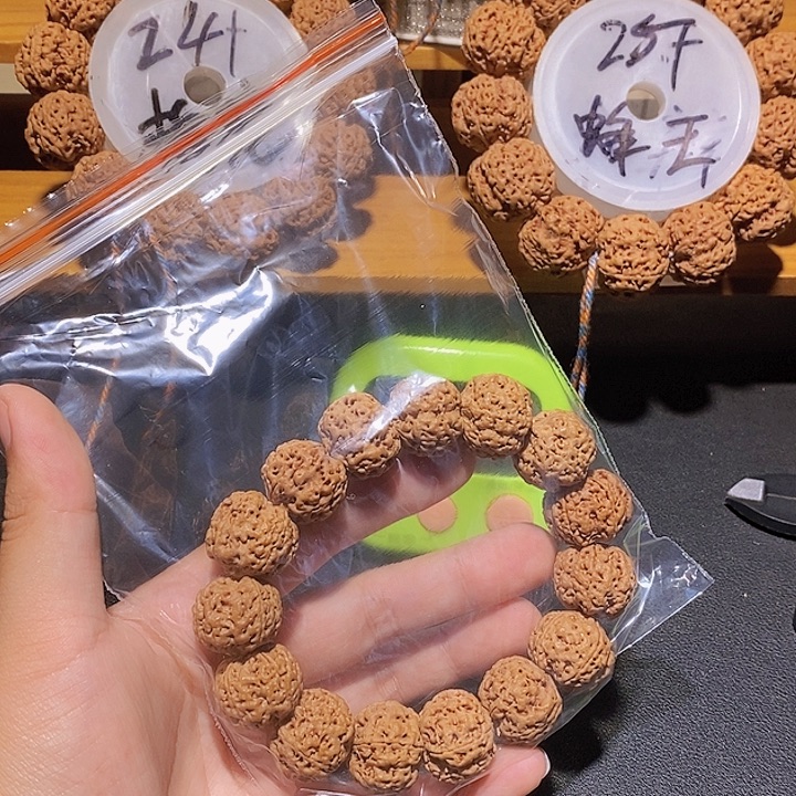 笔***芯手串金刚菩提这样
