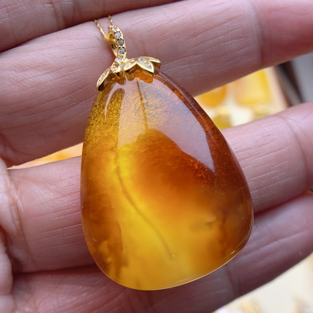 琥珀颈饰银S925镀金镶嵌