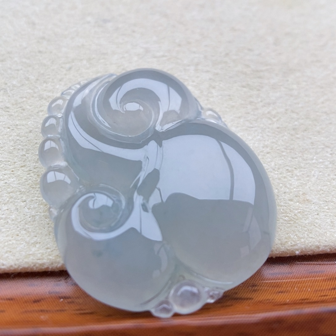 翡翠未镶嵌颈饰吊坠45