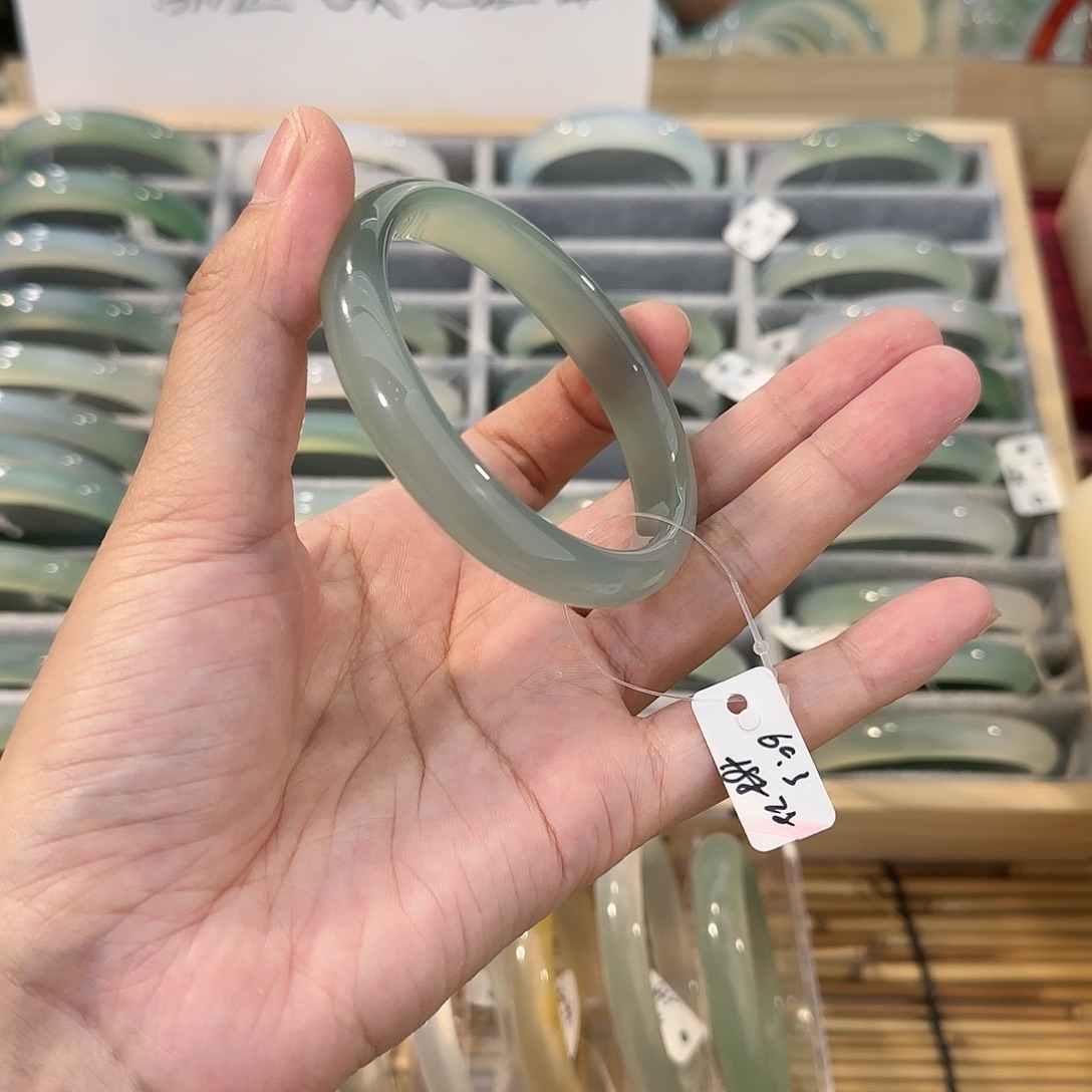 玛瑙/玉髓手镯未镶嵌圈口60.3