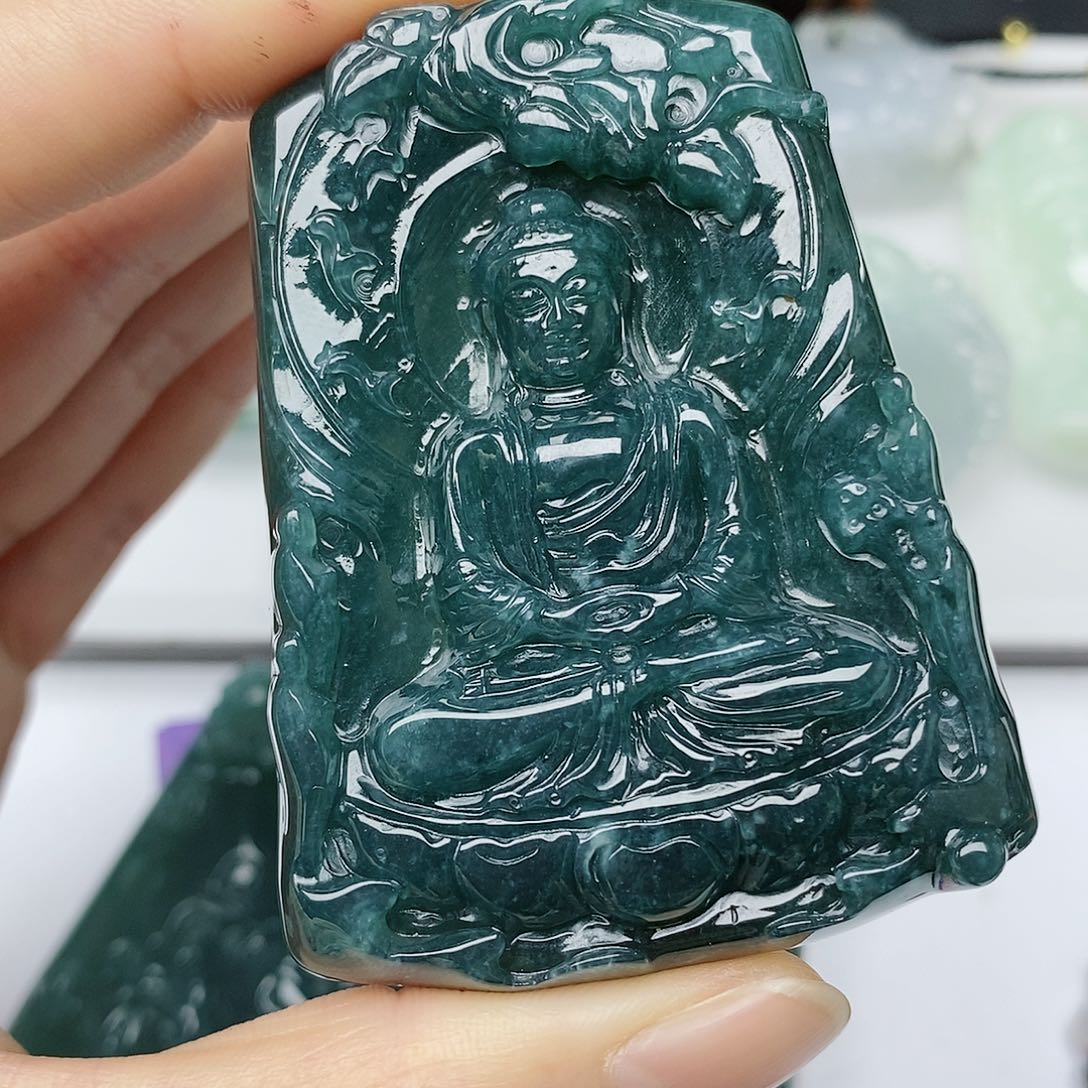 翡翠颈饰未镶嵌            