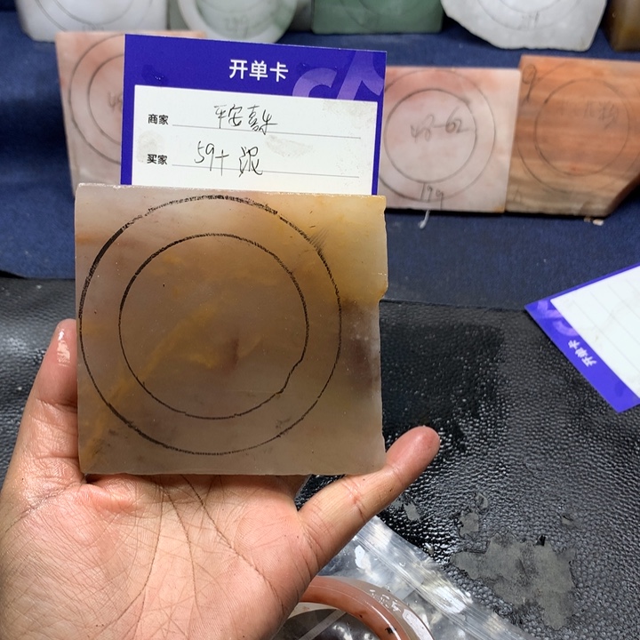 石英质玉手镯未镶嵌平****?定制手镯