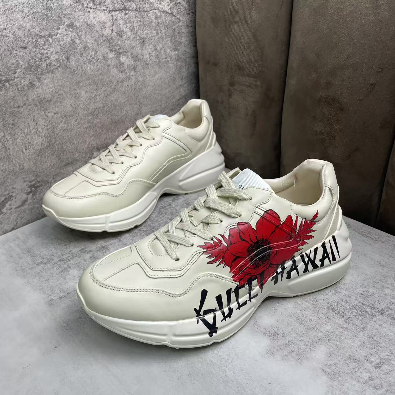 未使用 GUCCI/古驰 白色皮面侧边大logo时尚百搭老爹鞋/39.5码