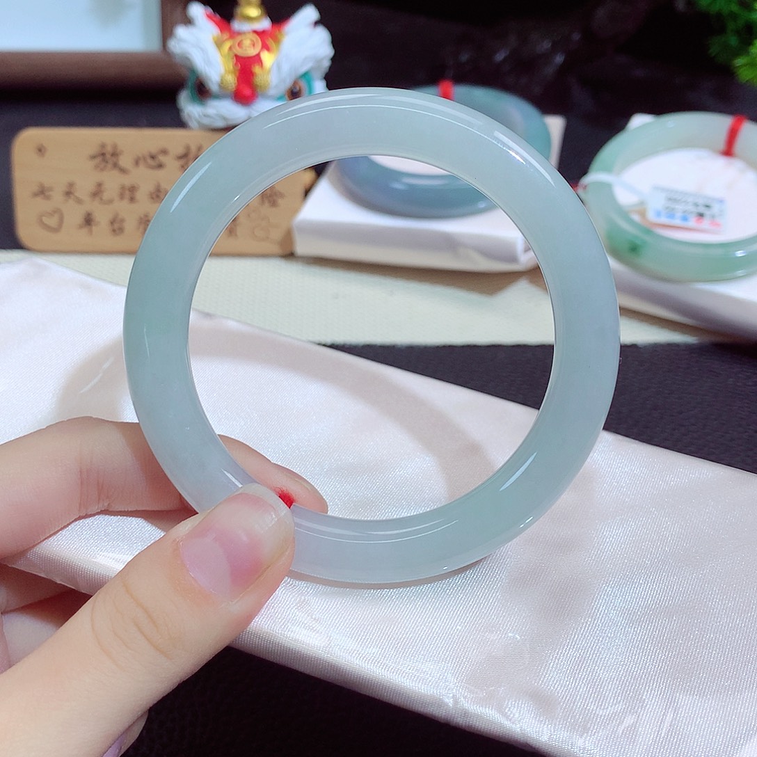 翡翠未镶嵌手镯1226