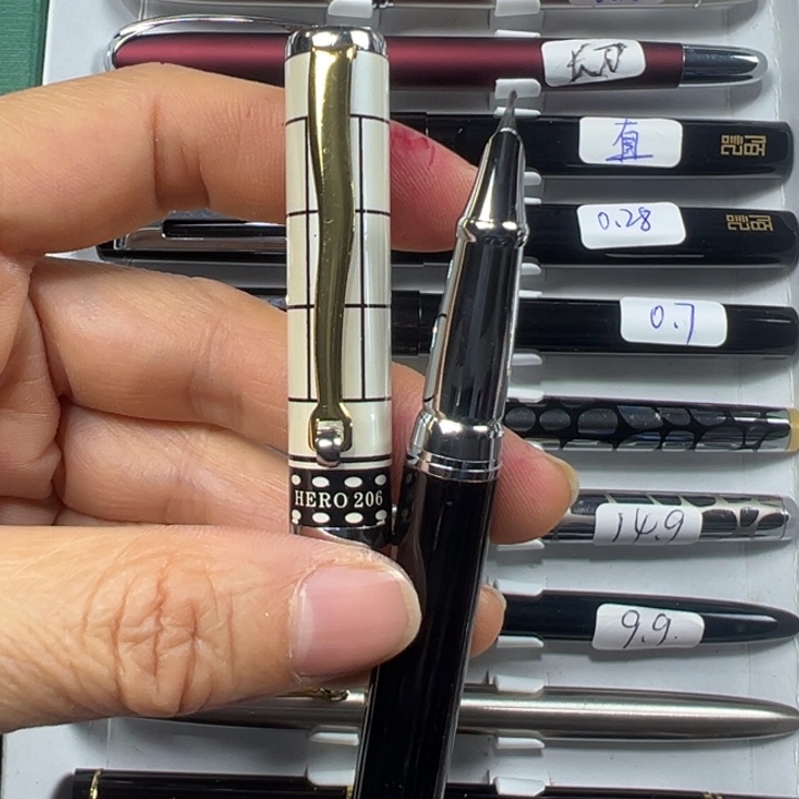 便携式206暗尖长刀可用墨囊转运珠笔夹