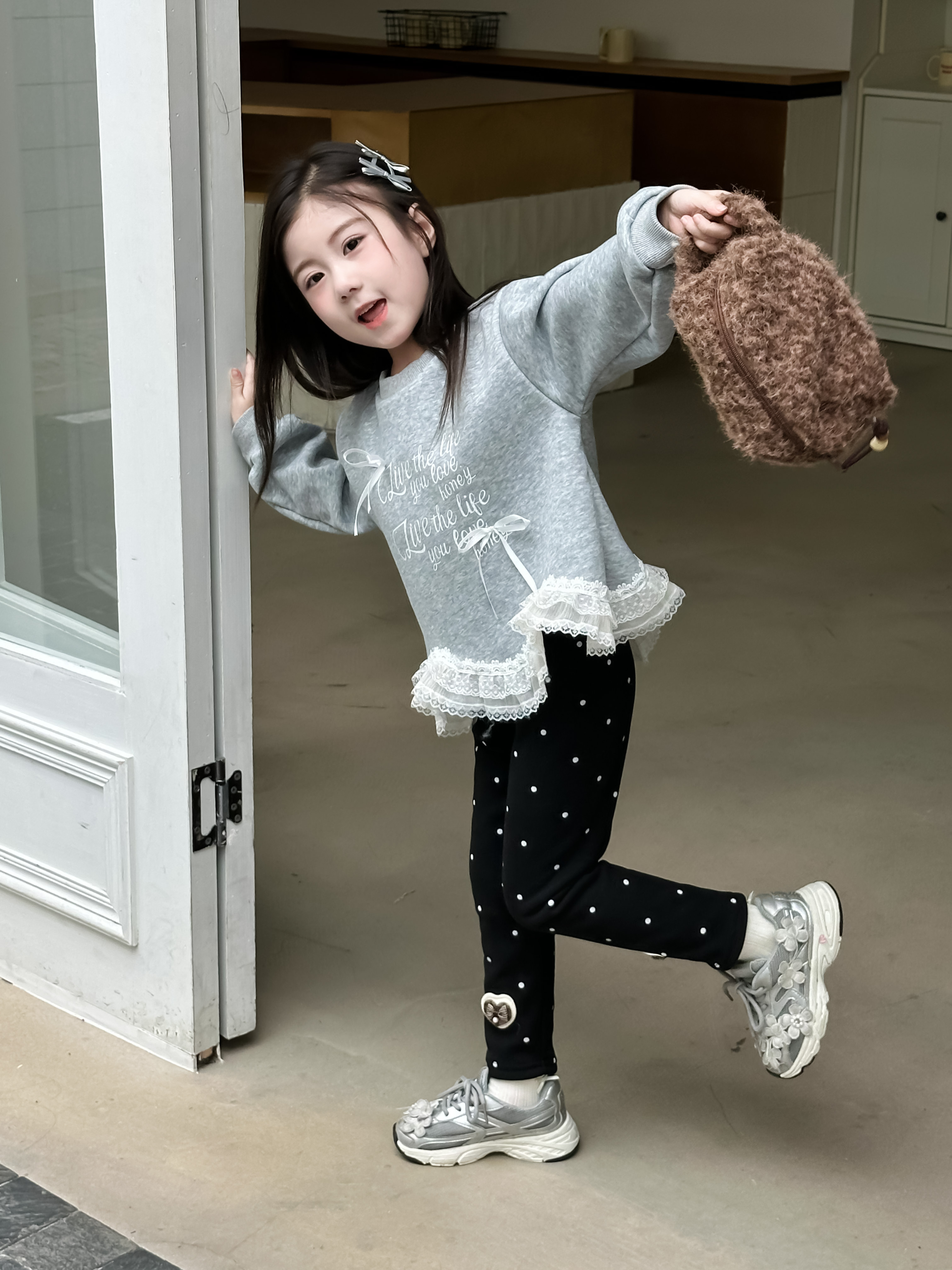 2025新款0-5岁春秋公主风宝宝套装儿童华棉卫衣和双面绒打底裤