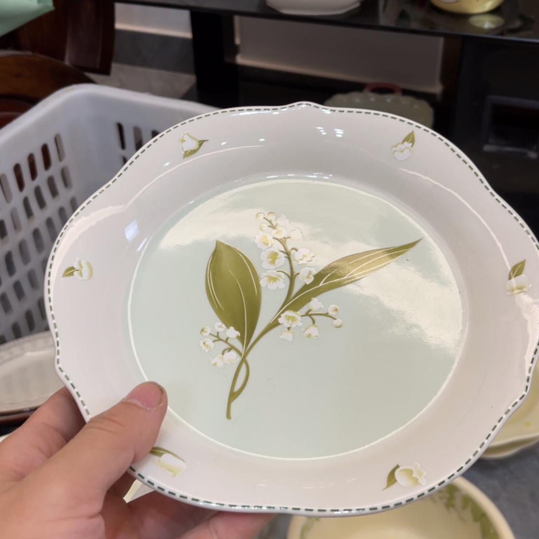 陶瓷微瑕餐具介意勿拍，满18飞！