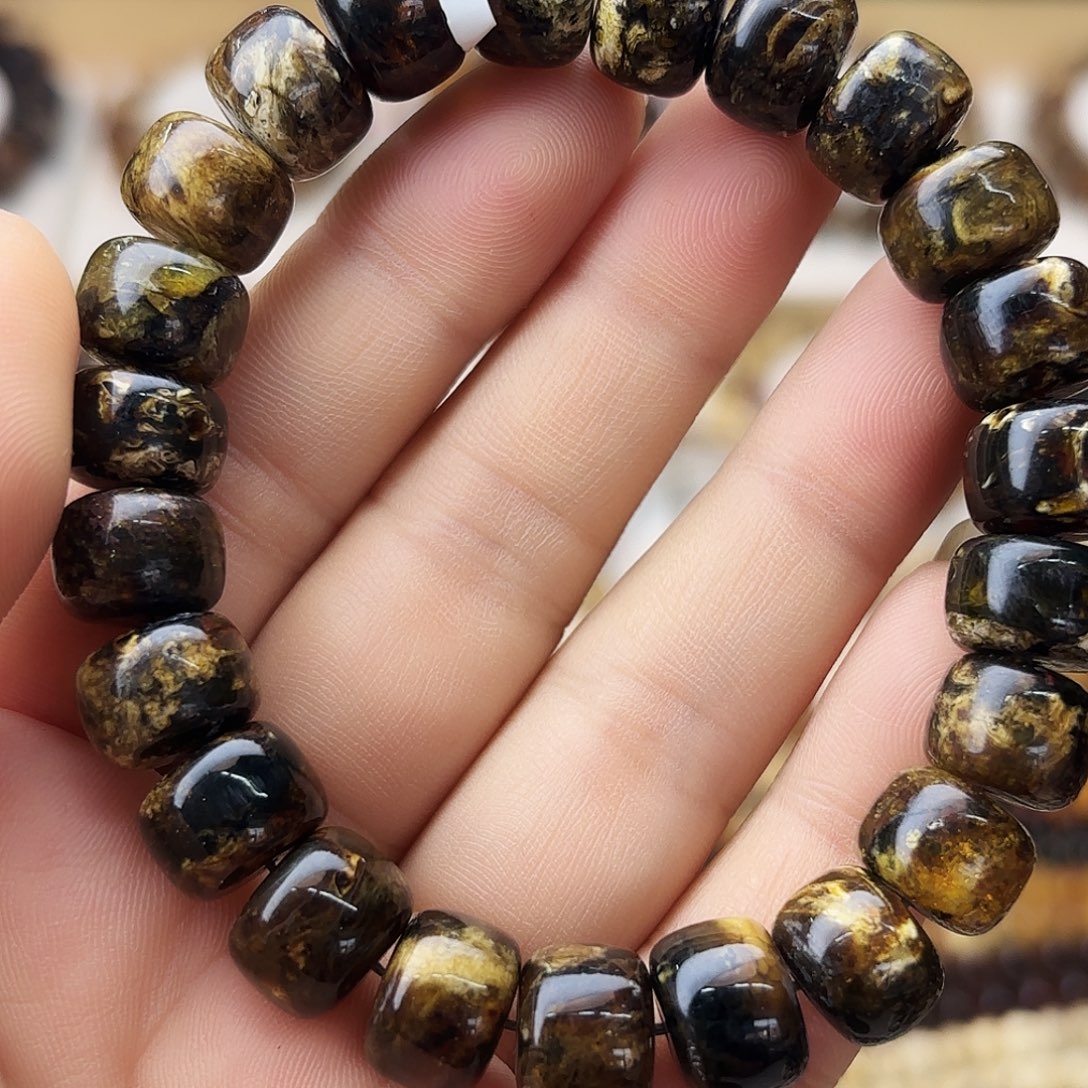 静***观琥珀未镶嵌裸石十一91611