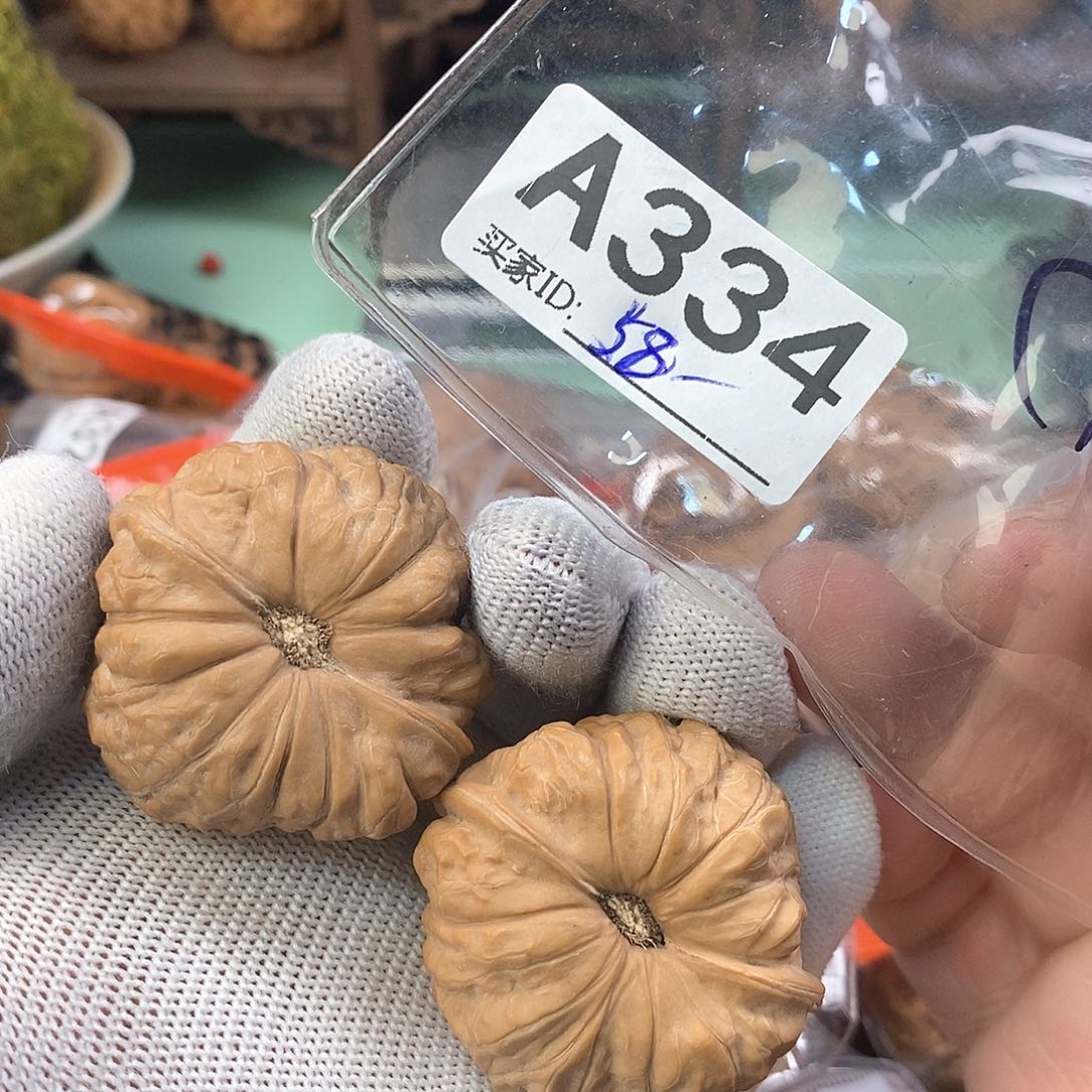 桃核把件南瓜58。