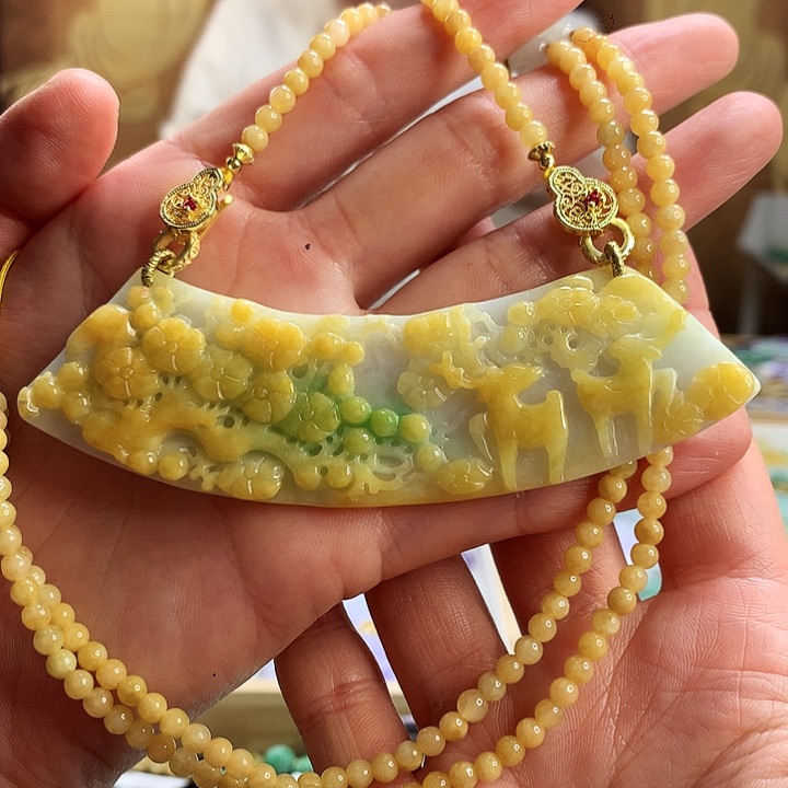 翡翠颈饰未镶嵌吊坠