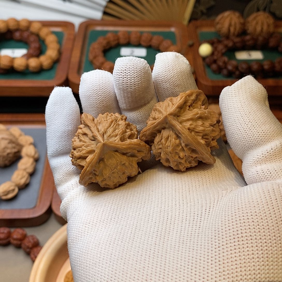 文玩核桃手串A****n三棱