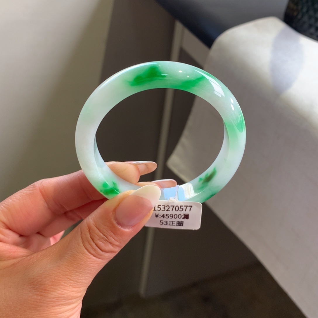 翡翠手镯未镶嵌糯冰白底青53正圈