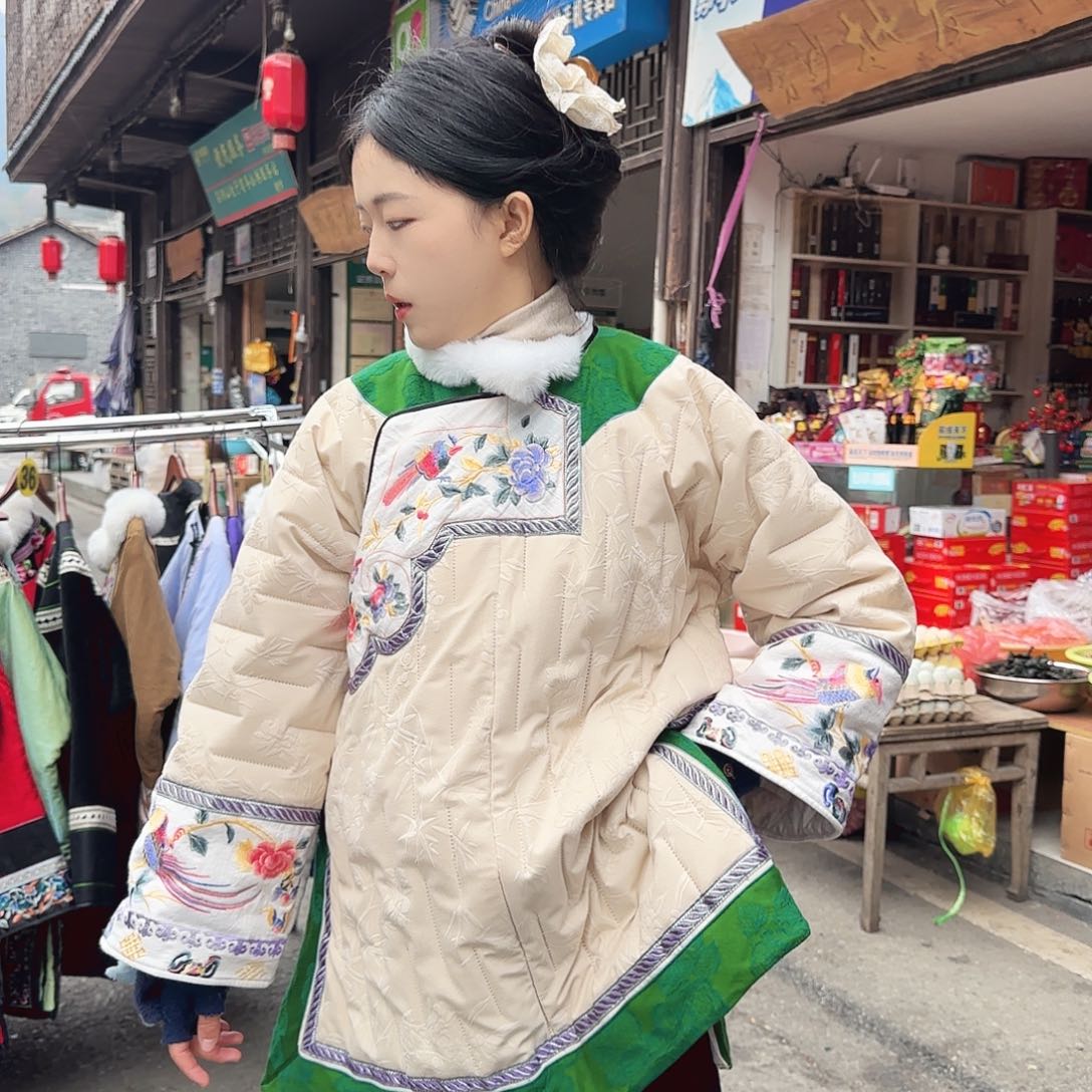 雲****湘西苗族刺绣加厚159 137斤