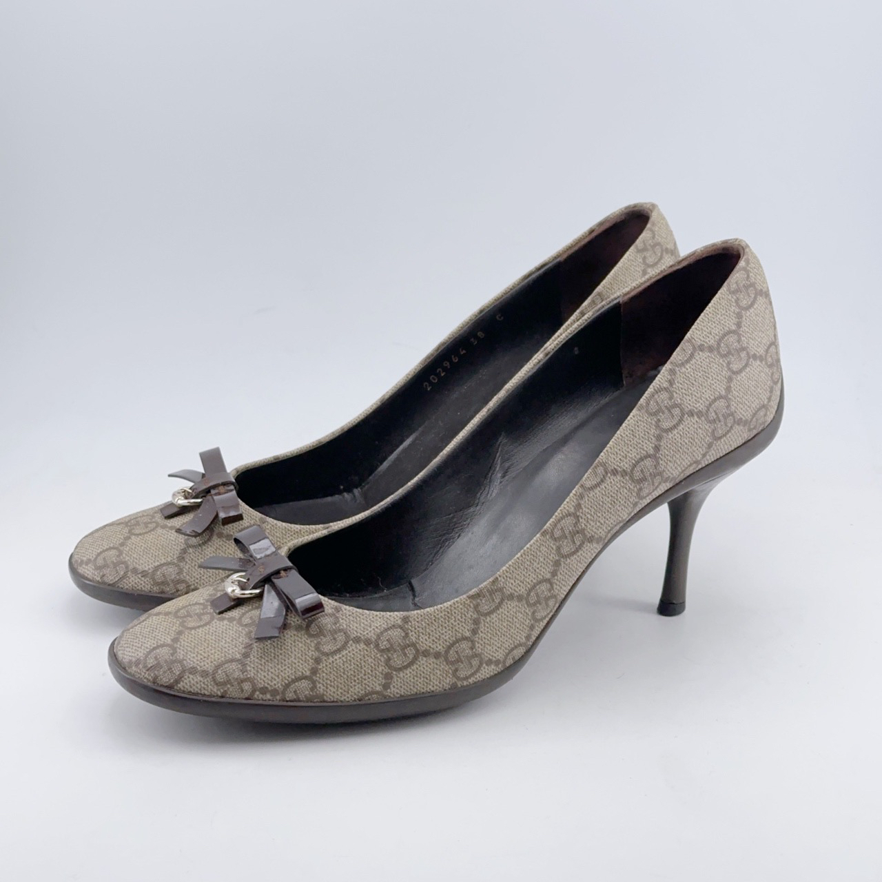 95新 GUCCI/古驰 38码/98新/ 经典老花高跟鞋mj03499