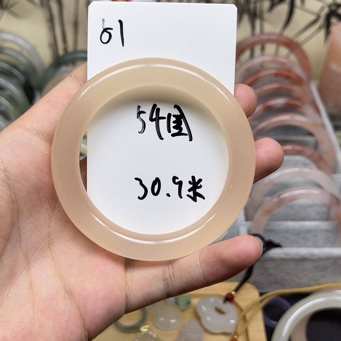 石英质玉手镯未镶嵌51