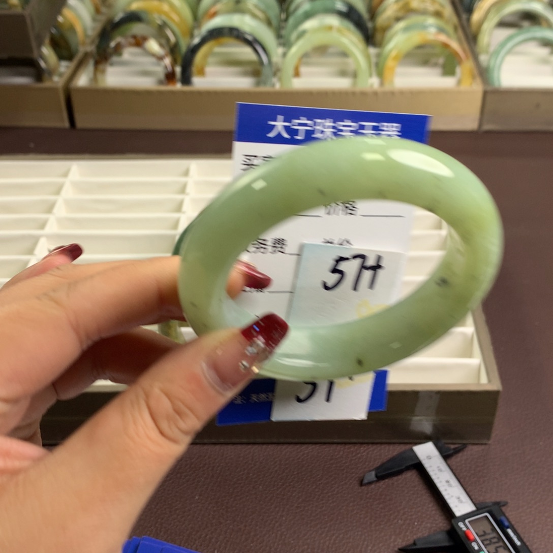 蛇纹石玉手镯未镶嵌3316