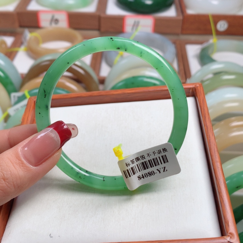 【闪购商品】和田玉手镯未镶嵌55/56