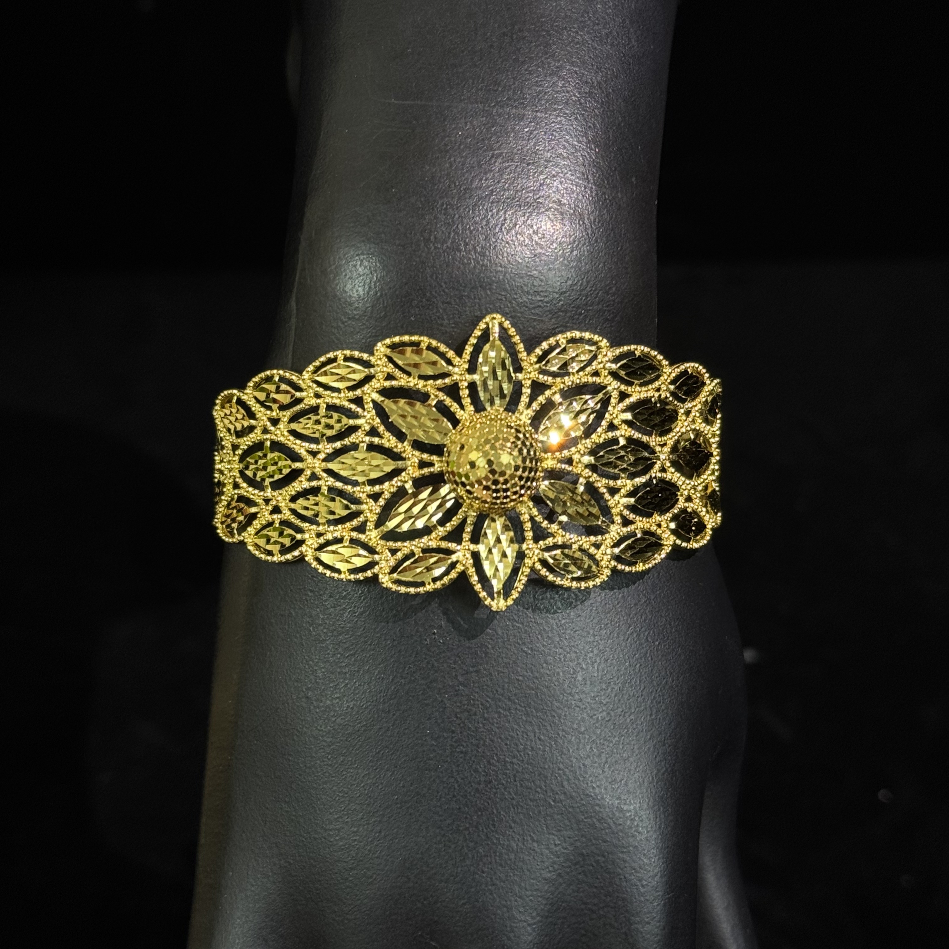 A播   足金999   22.18g    手镯