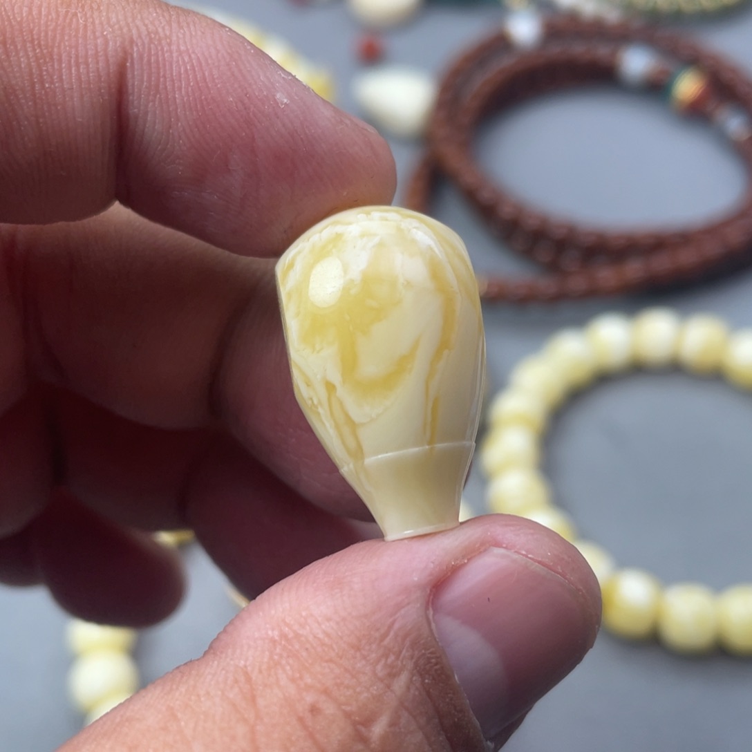 琥珀珠宝奇石未镶嵌我****故137