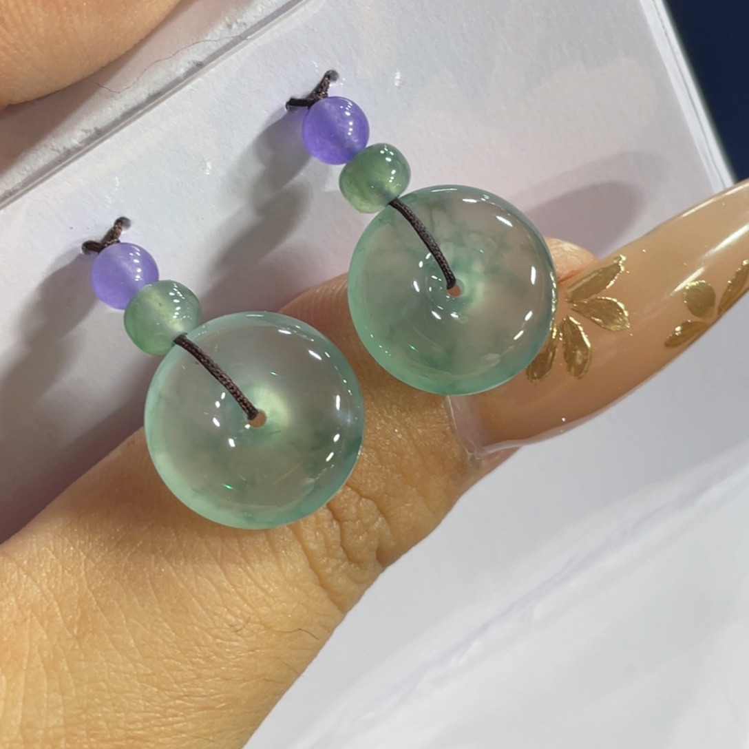 颈饰未镶嵌翡翠平安扣