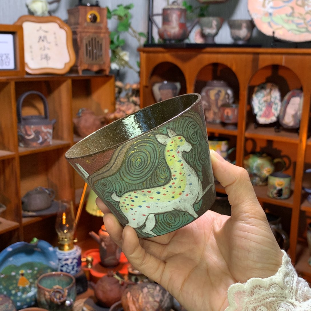 陶手心里的敦煌九色鹿茶咖杯