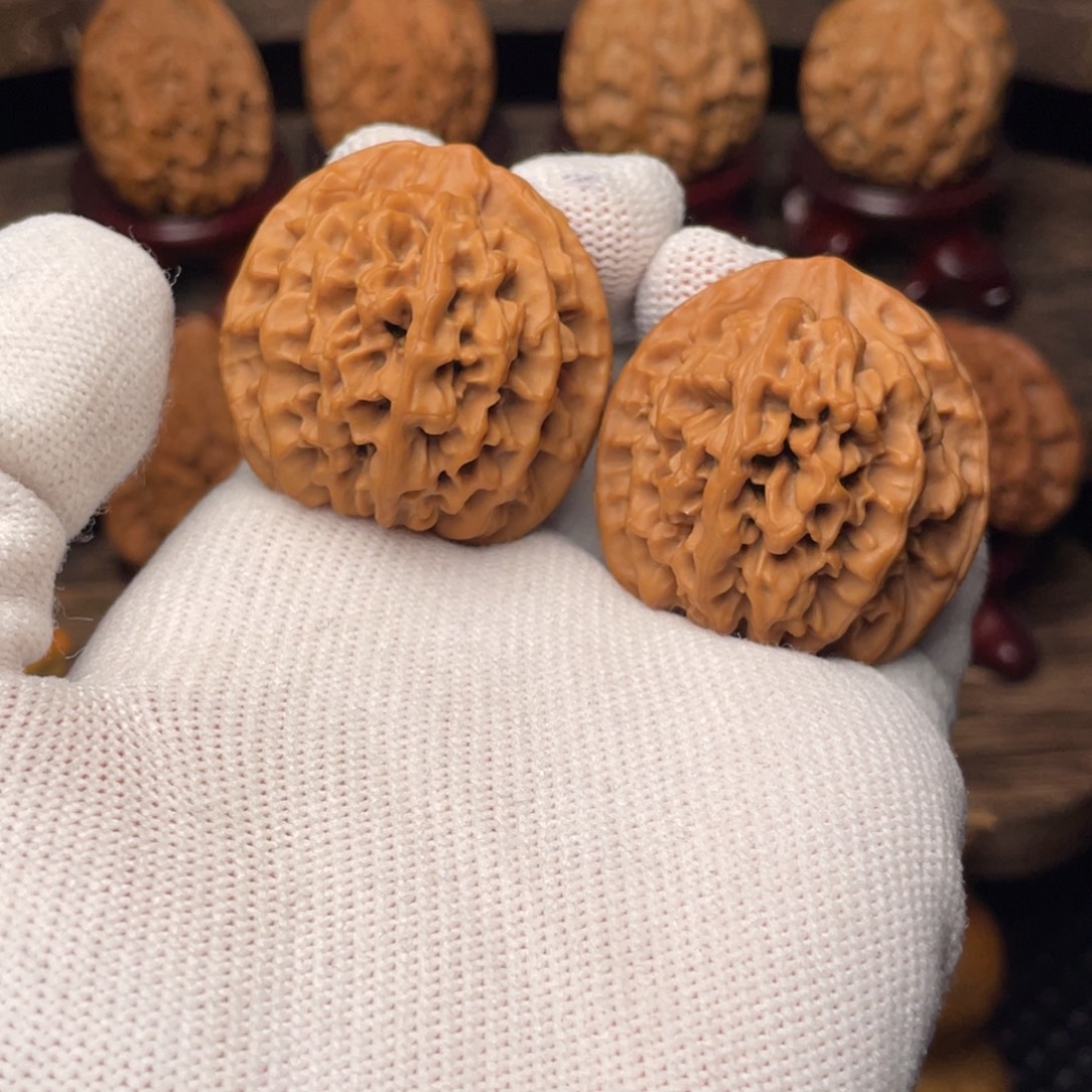 文玩核桃把件秦岭秦闷34尖小修