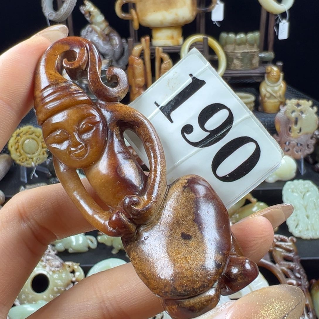 和田玉未镶嵌把件