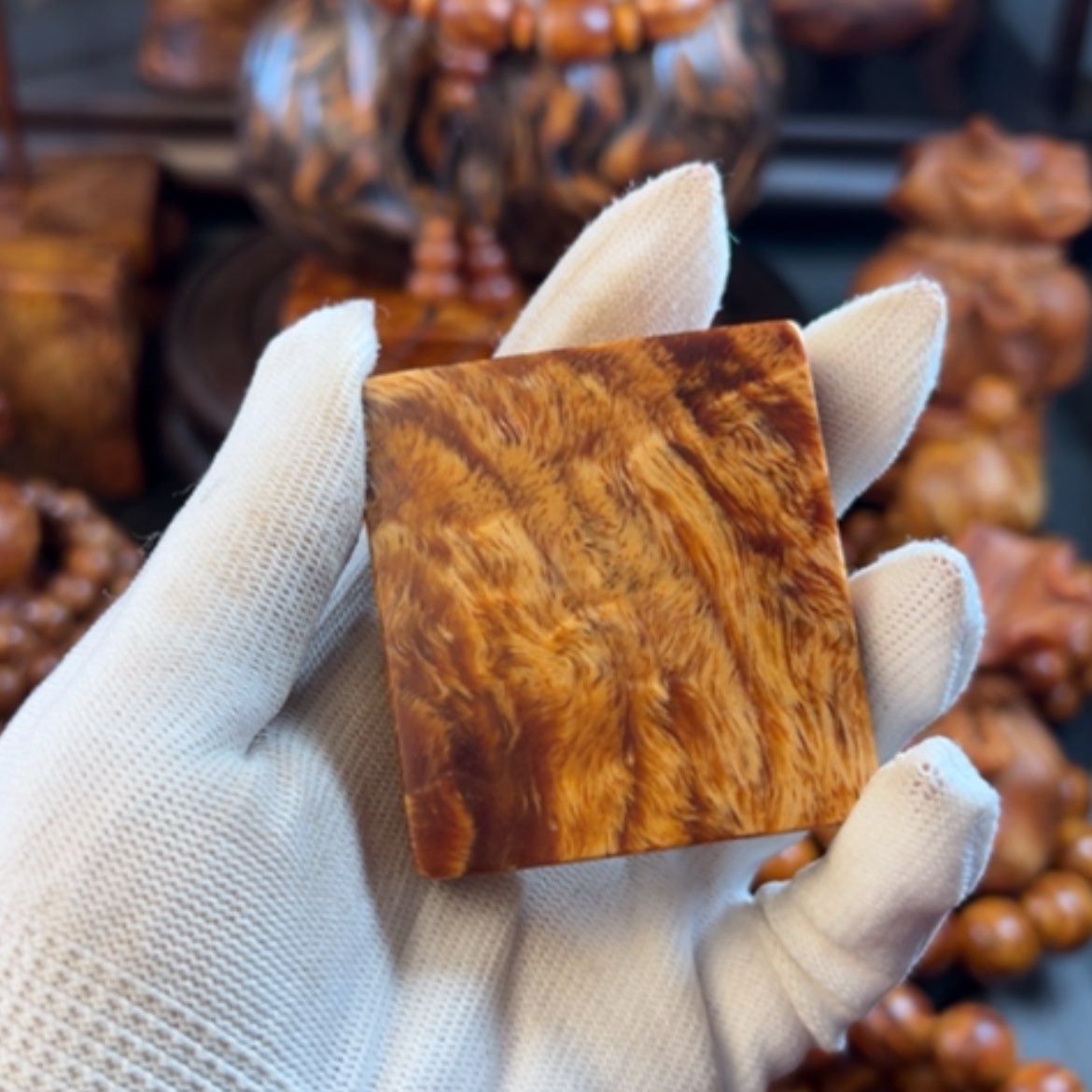 【闪购商品】松木（琥珀木）把件