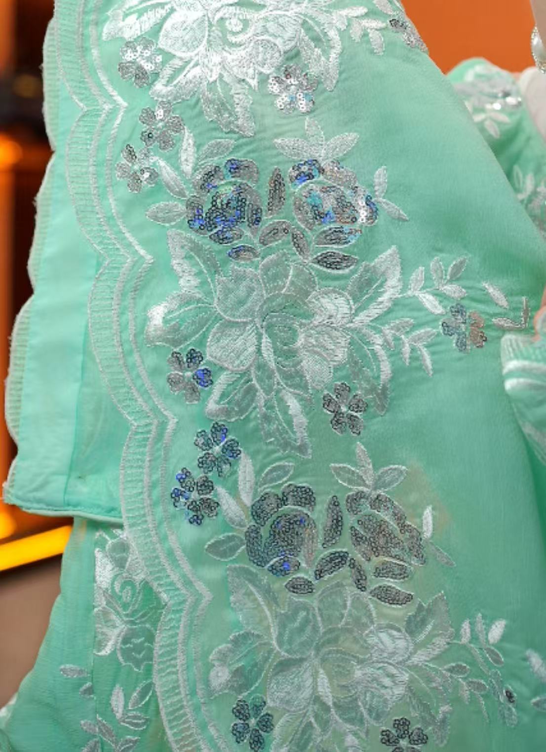 CC-2025年新款亮片刺绣气质优雅外套