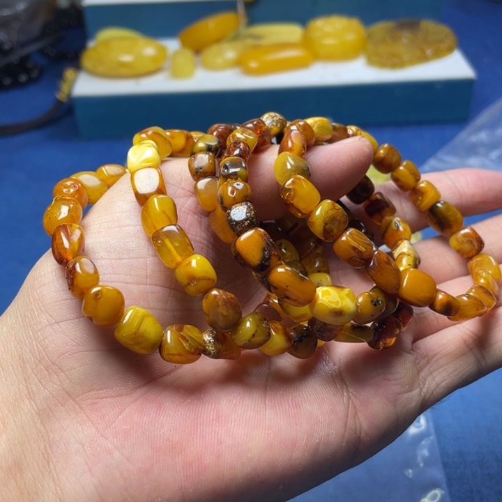 未镶嵌琥珀珠宝奇石