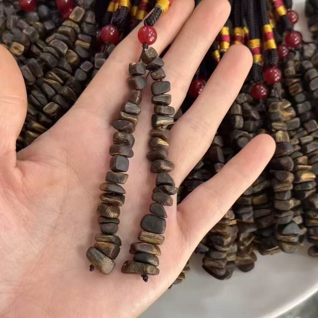 莺歌绿奇楠沉香碎银子车挂随型多样性发其一