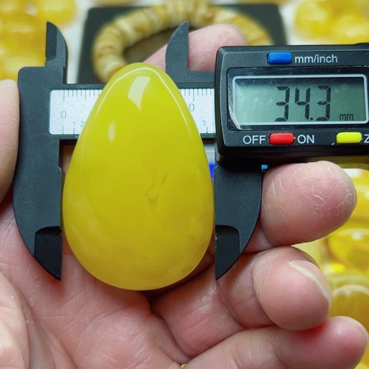 琥珀（矿物珀）未镶嵌裸石