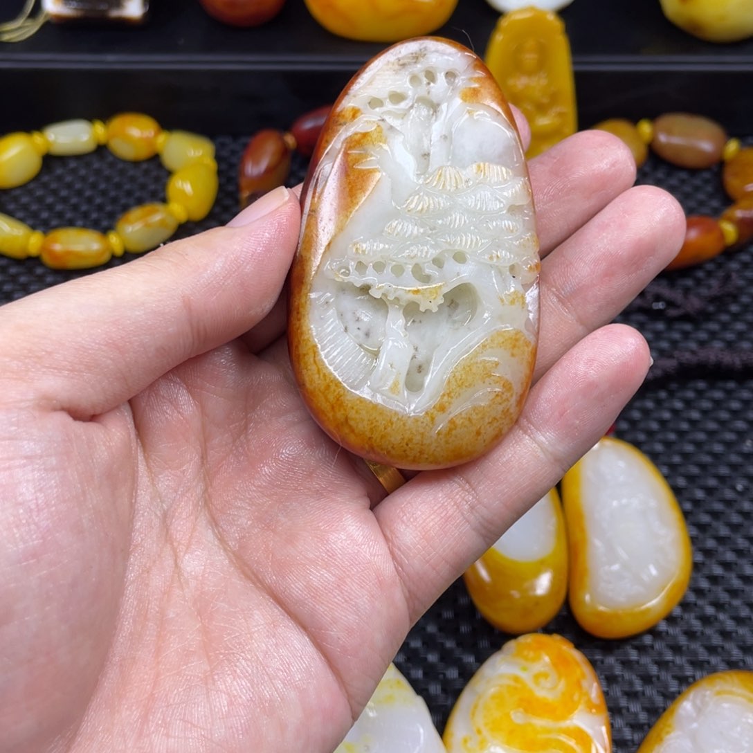 颈饰未镶嵌和田玉