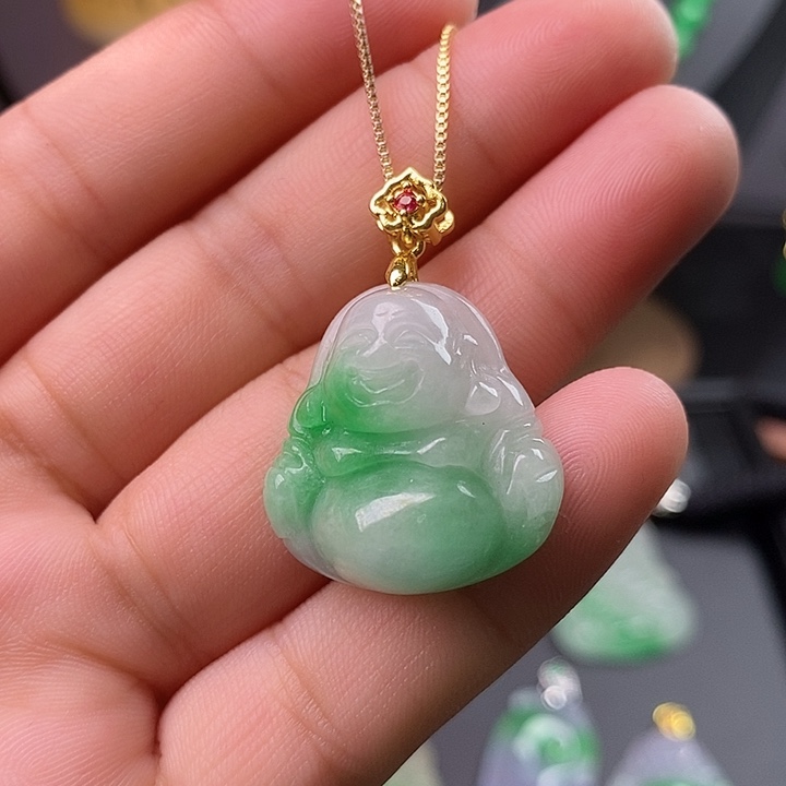 翡翠未镶嵌吊坠(赠链)