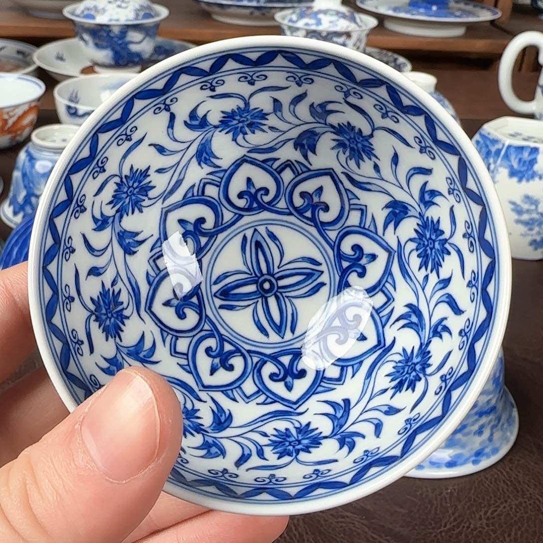 杯青花釉下鸡心杯