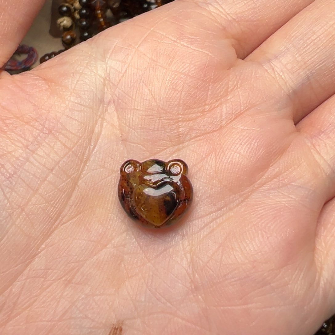 未镶嵌琥珀手链抚顺琥珀爱心小熊