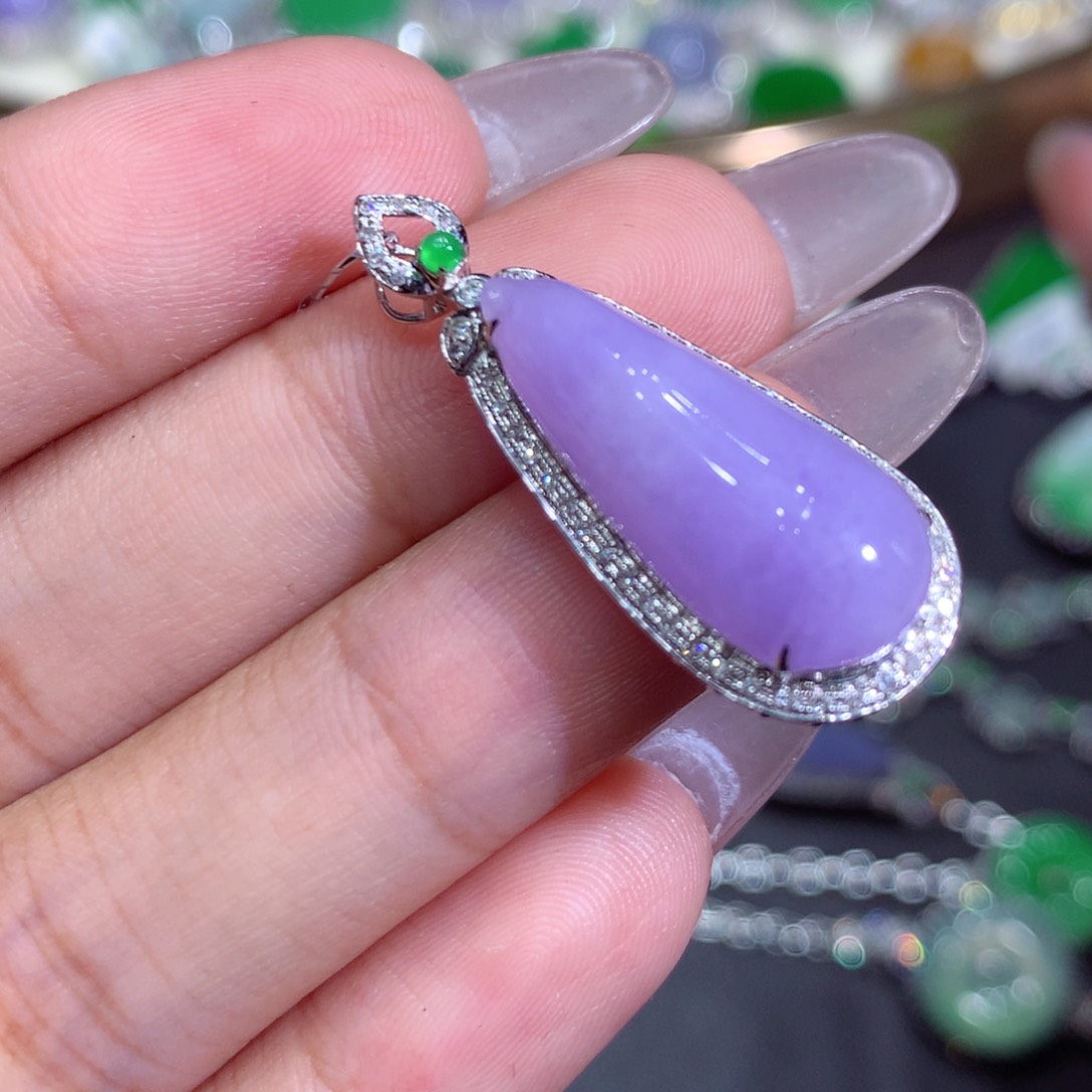 翡翠吊坠(赠链)18K金镶嵌