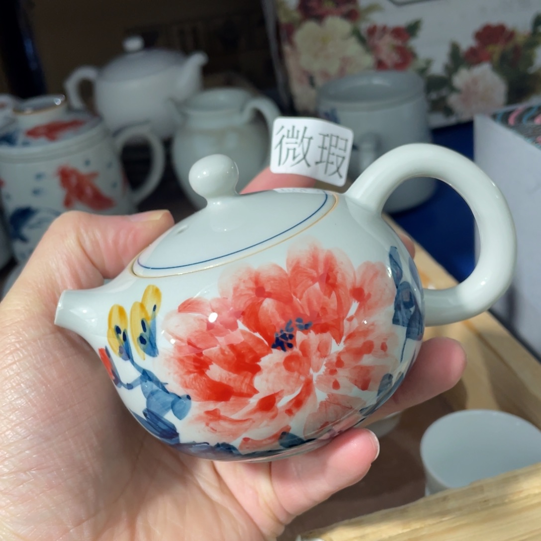 釉下手绘茶具微瑕