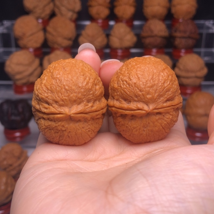 文玩核桃吊坠3铁绣球