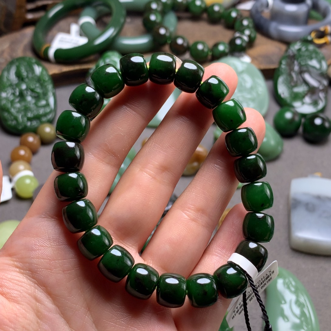 和田玉未镶嵌颈饰手串