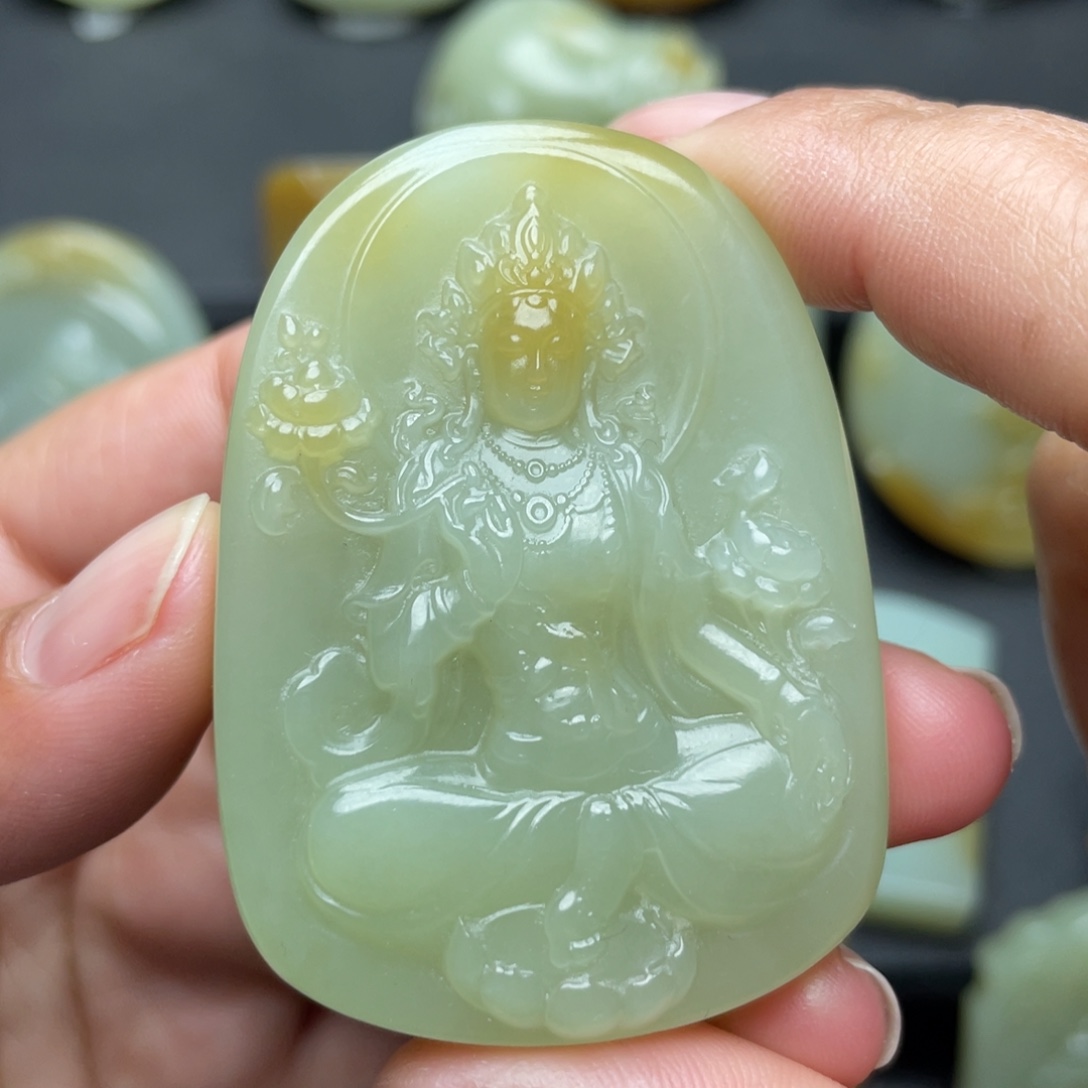 和田玉（糖玉）未镶嵌颈饰