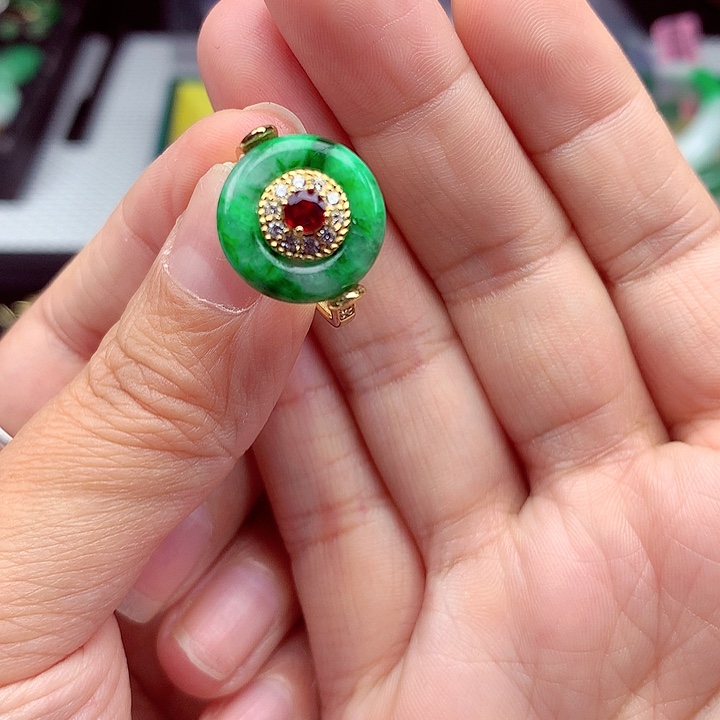 翡翠颈饰银S925镶嵌翡翠