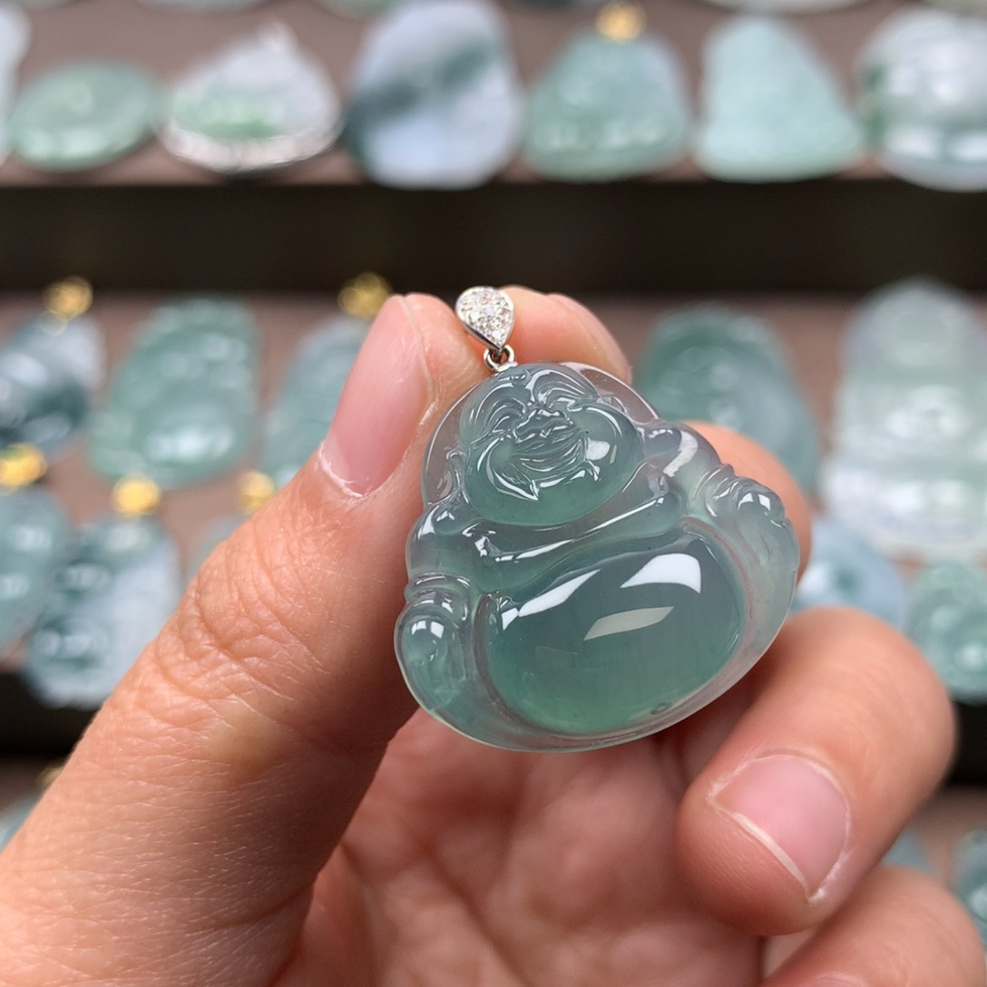 颈饰18K金镶嵌翡翠来***式天然翡翠