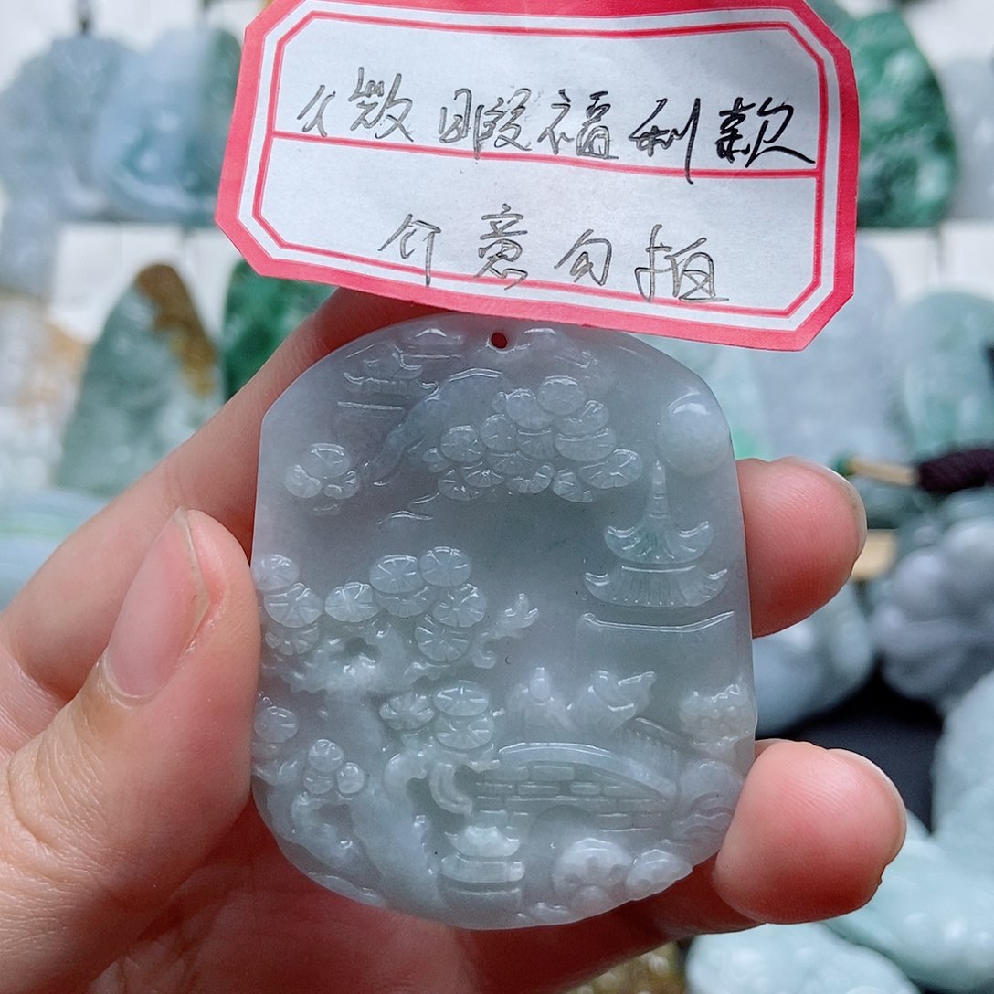 翡翠未镶嵌颈饰翡翠