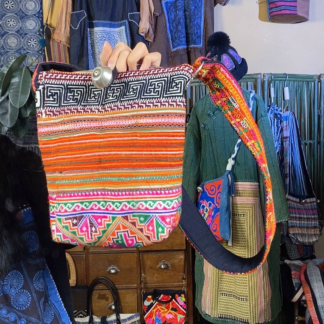 织绣手工制作包包